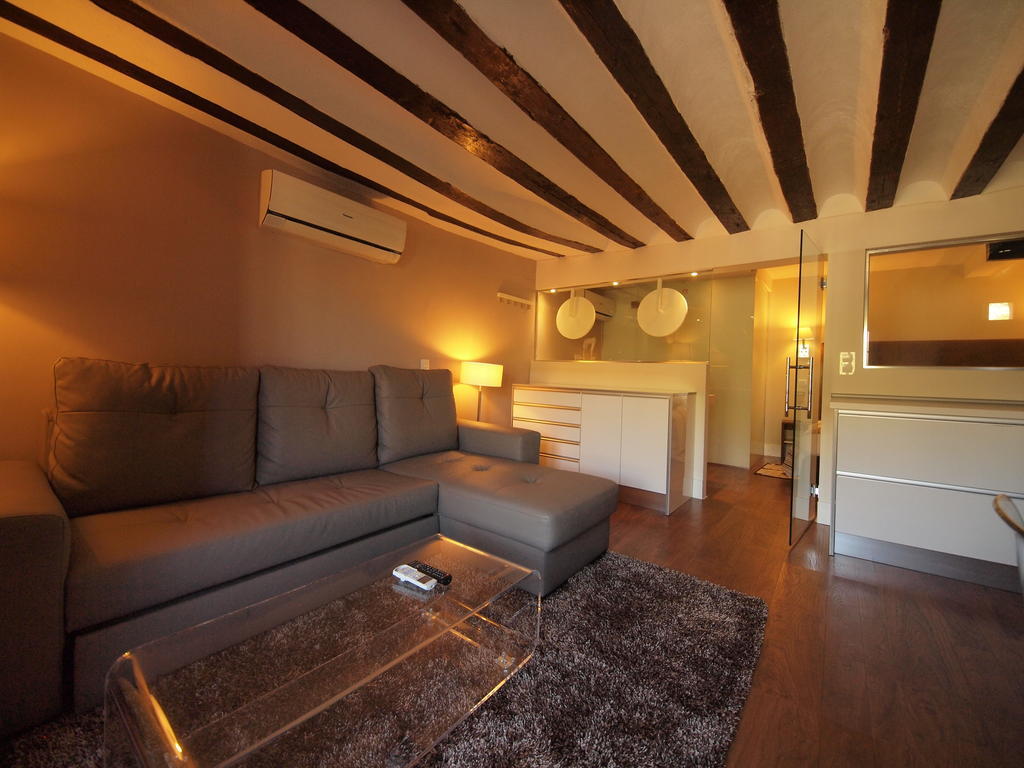Los Ojos De La Mora Apartamentos Boutique クエンカ 部屋 写真